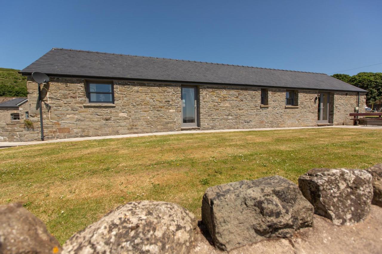 Holiday home Ty Llo *